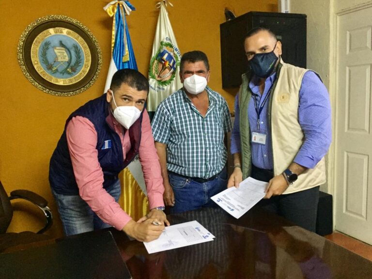 FIRMA DE CONVENIO QUEZALTEPEQUE